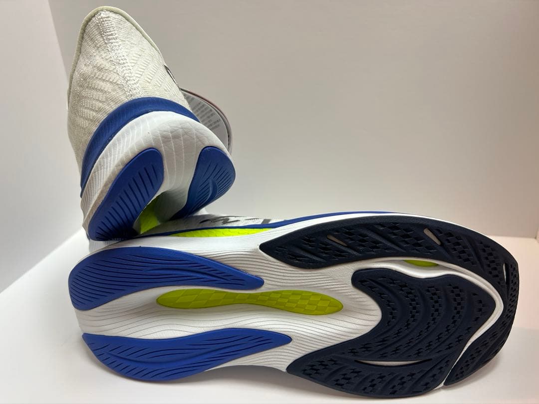 [ニューバランス]FuelCell Propel v4 CW4 25.0cm新品