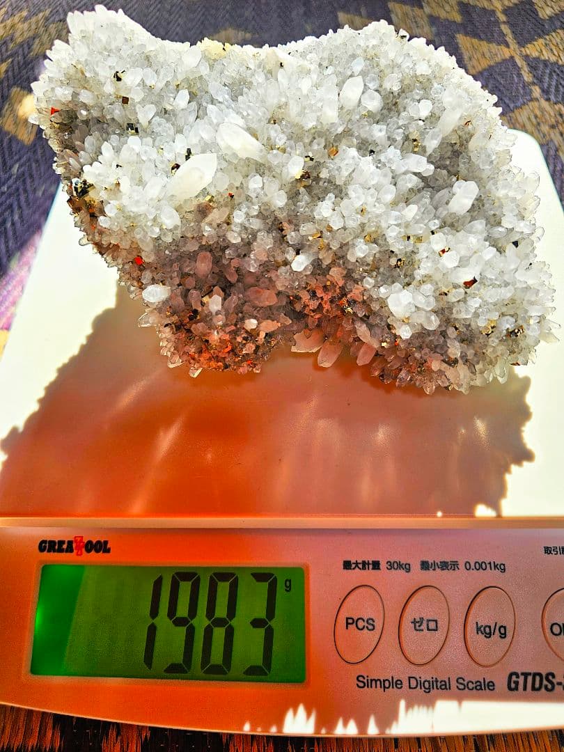 約1.9kg 青森産 パイライト水晶クラスター