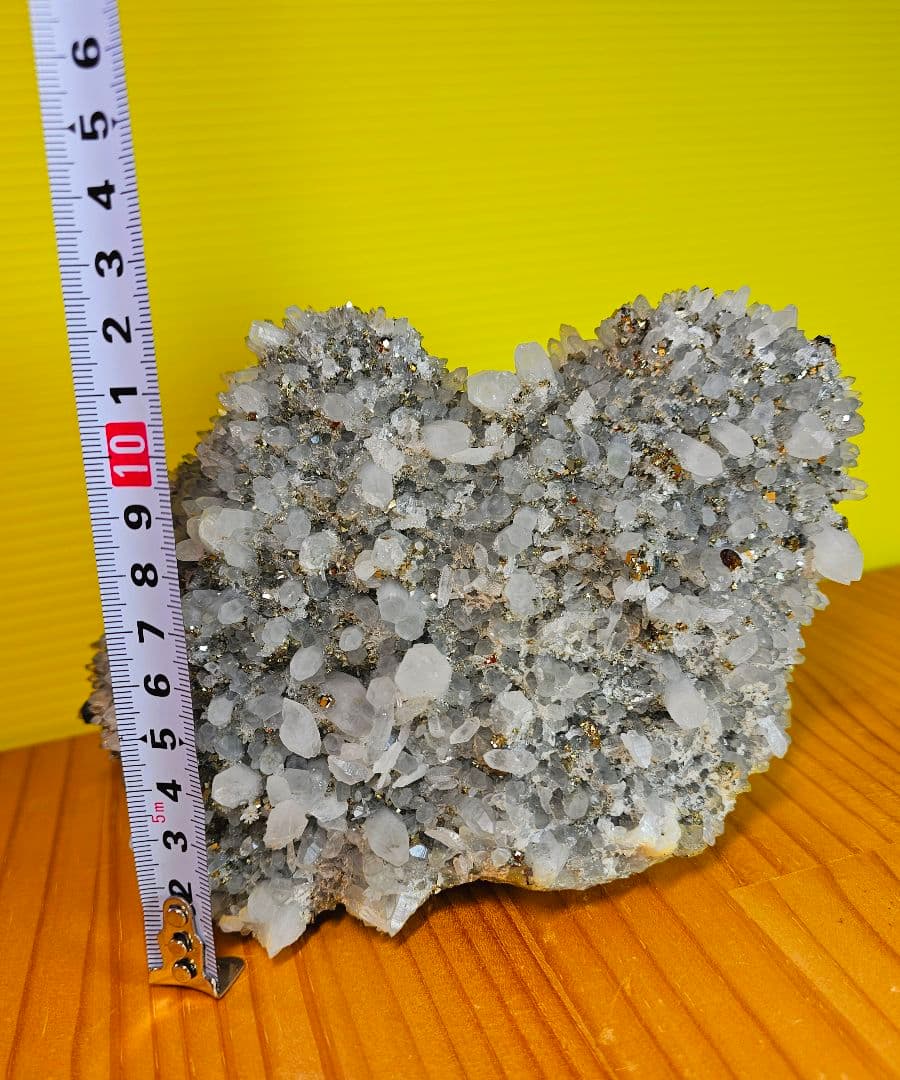 約1.9kg 青森産 パイライト水晶クラスター