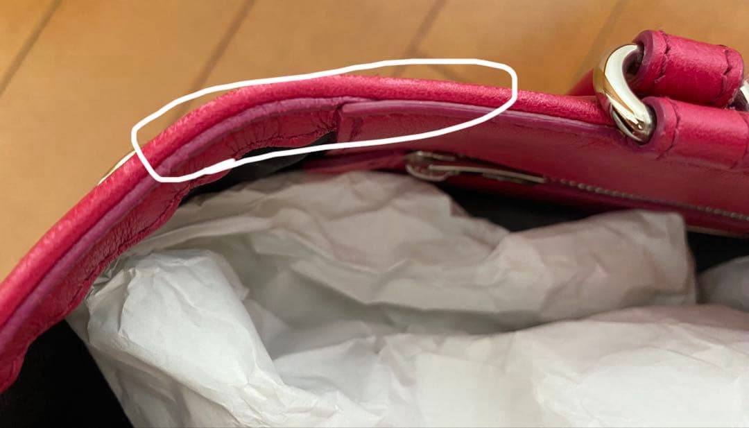 Ferragamo フェラガモ　VARA バッグ　ピンク