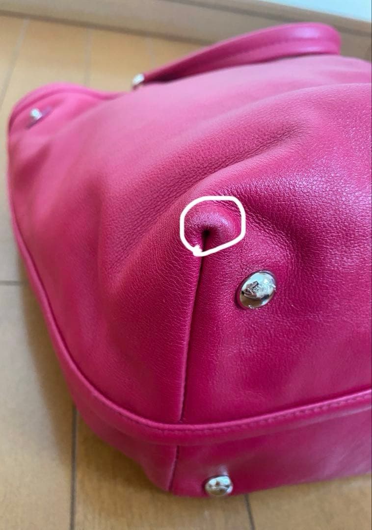 Ferragamo フェラガモ　VARA バッグ　ピンク