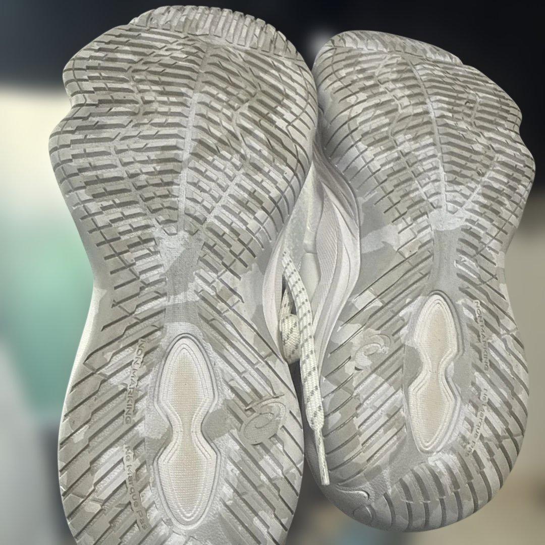 シューズ(男性用) NOVA SURGE LOW 27cm