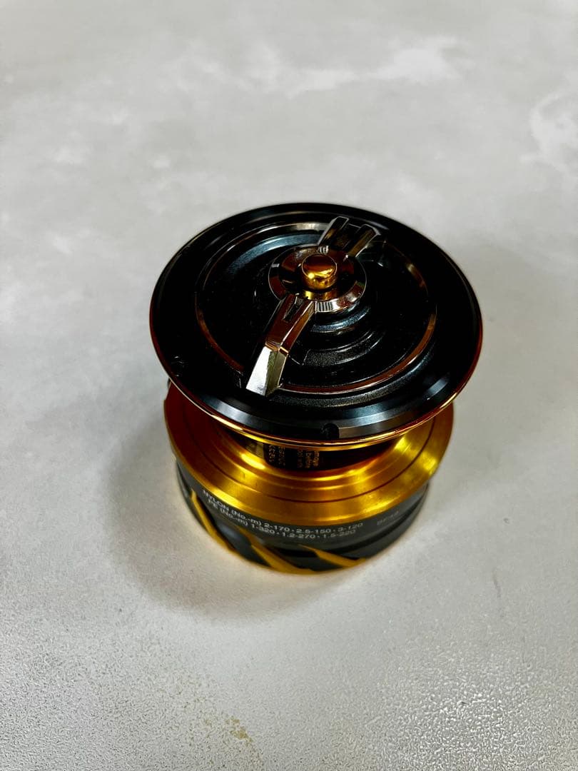 シマノ21BB-Xテクニウム SUT 2500DXG 使用１回美品