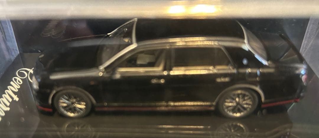 ホビージャパン　トヨタセンチュリー GRMN 1/64 2台セット(白、黒)