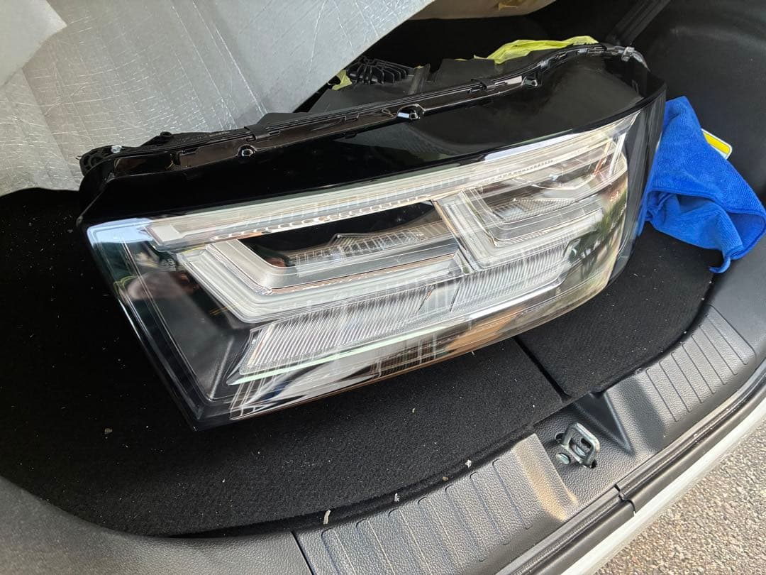 アウディ　Q5 S-line LED 左　ヘッドライト　80A941783A