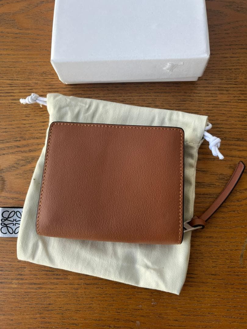 ロエベ LOEWE ジブリ となりのトトロ まっくろくろすけ 二つ折り財布