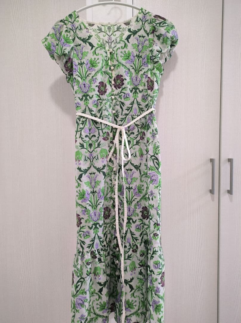 星まどかさん着用 ドラマ着用 マルチオーナメント刺繍ワンピース　美品