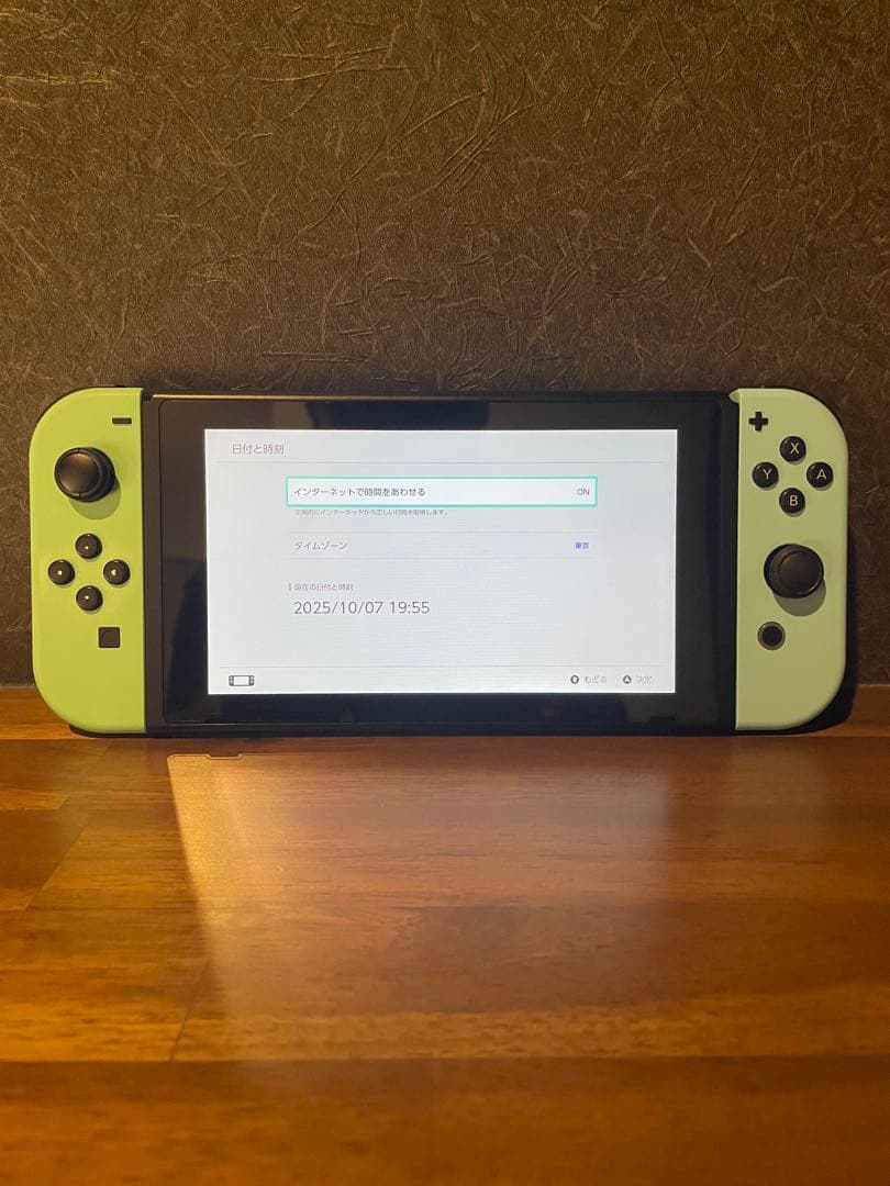 【最終値下げ】【付属品完備＋周辺機器3点付き】Nintendo Switch本体