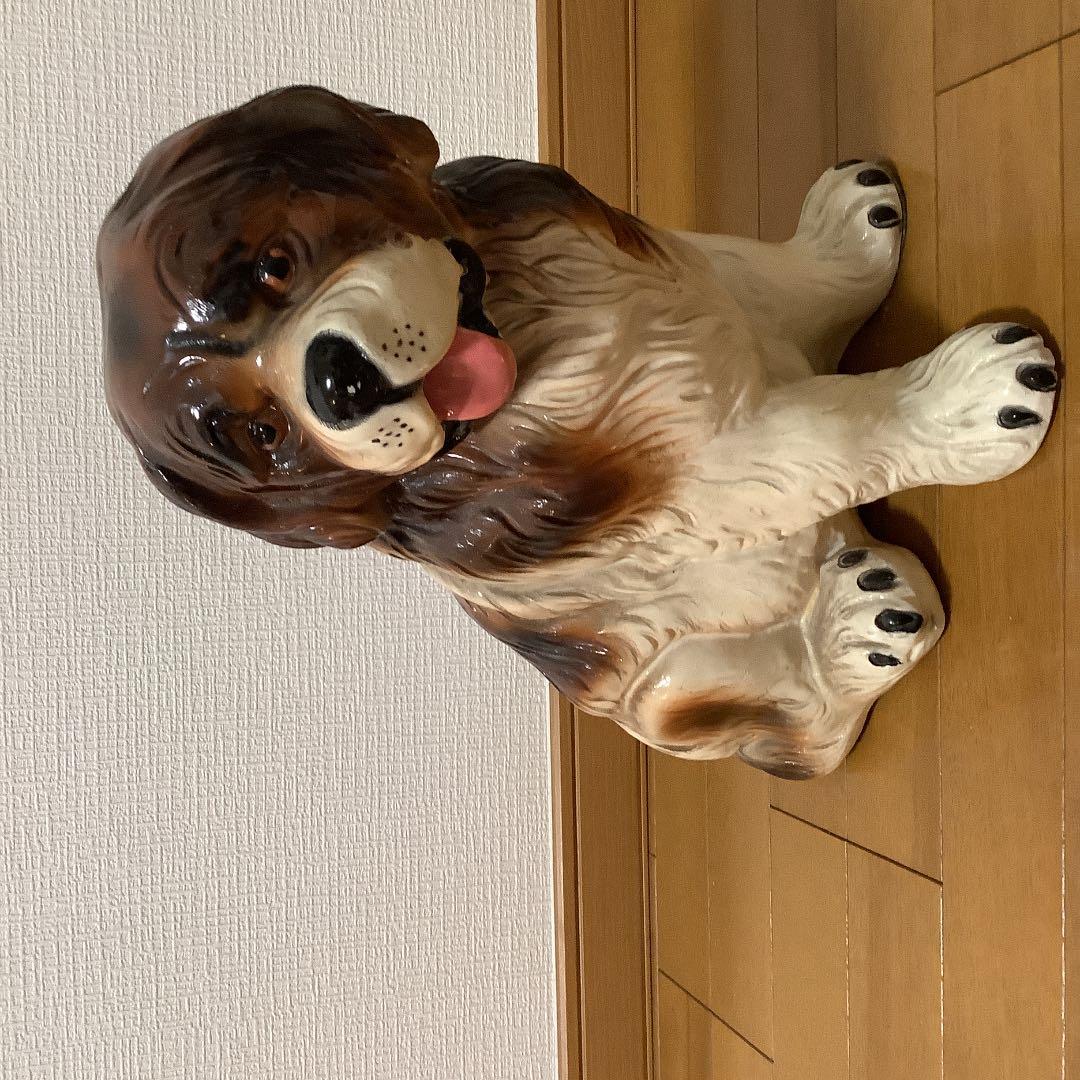 イタリア製の犬の置物