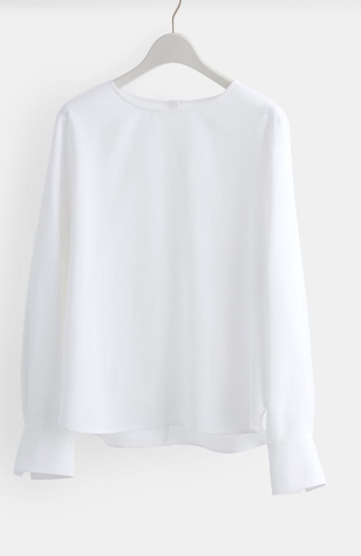＊未使用＊現行品　PLST UVカットブラウス