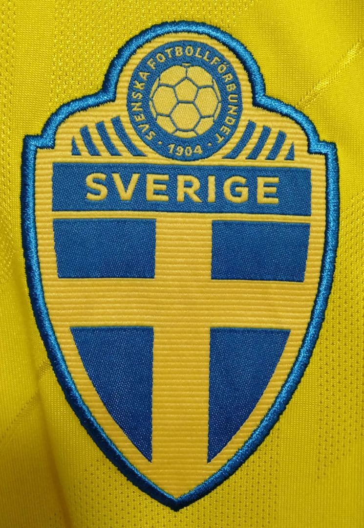 アディダス スウェーデン代表 リンデロフ #3 ユニフォーム 18/19 正規品