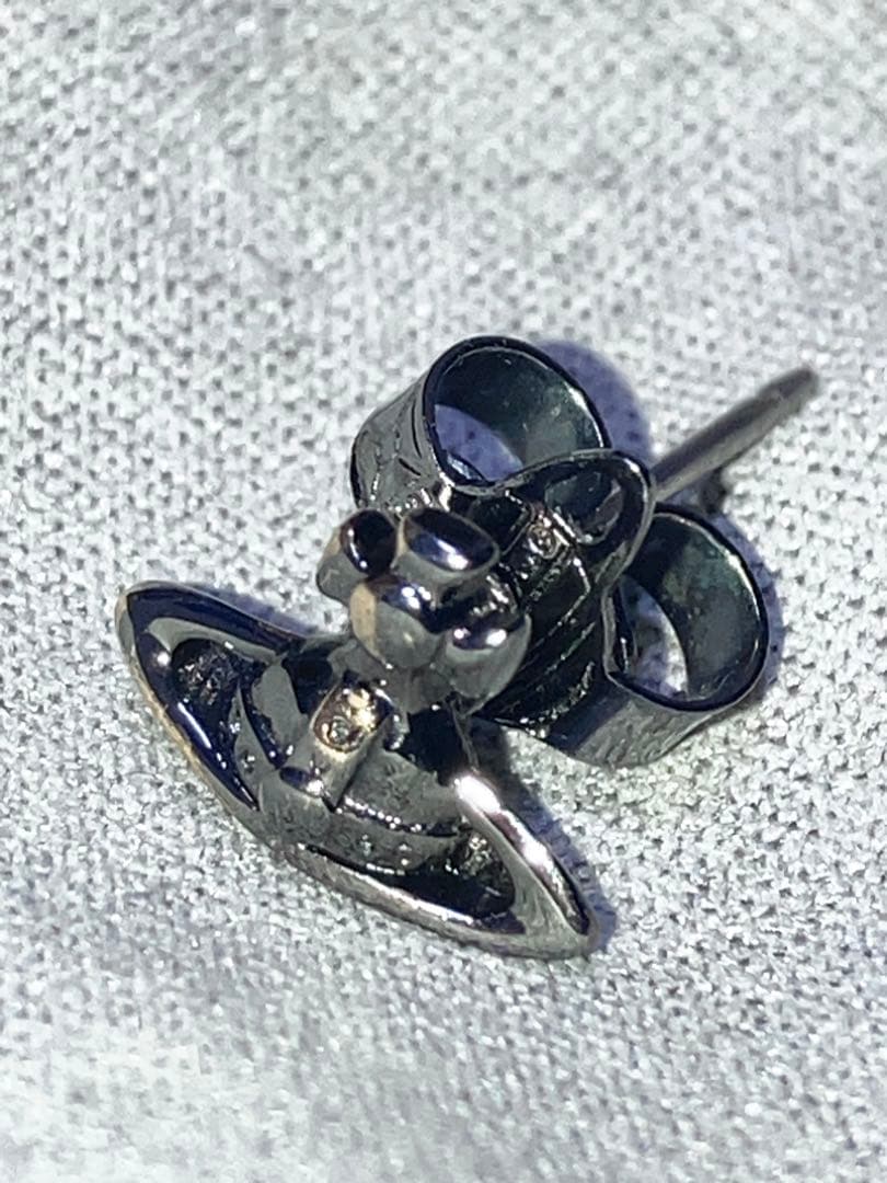 Vivienne Westwood ピアス(片耳)