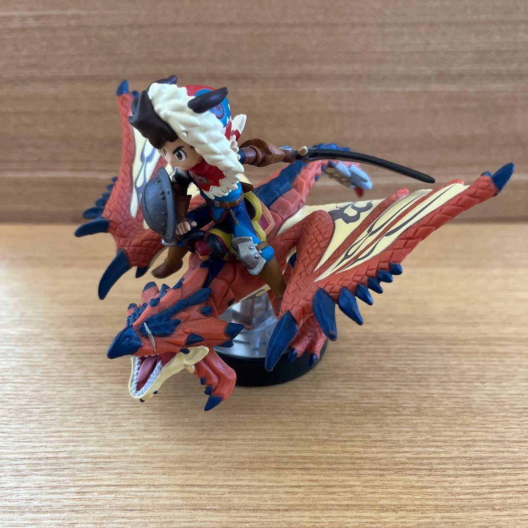 モンスターハンターストーリーズ とamiibo ライダー＆リオレウスセット