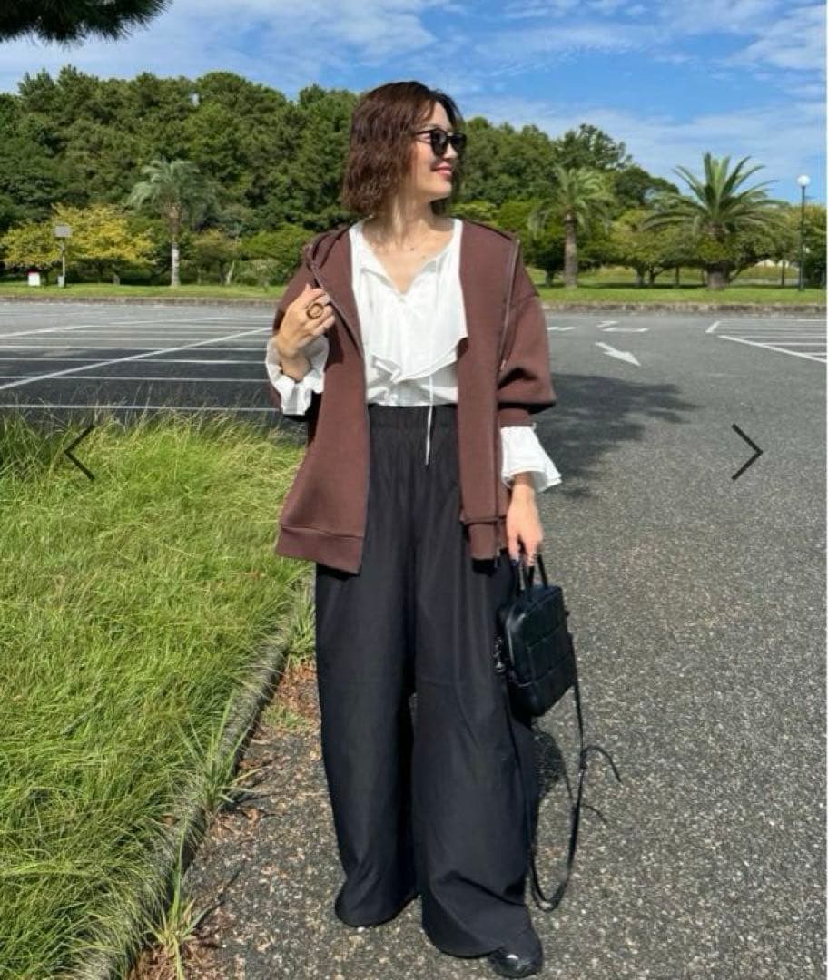 【新品タグ付き】LEPSIM パフエアZIPBIGフーディー ブラウン 人気♪