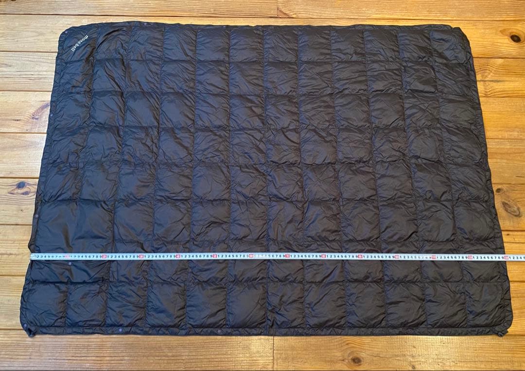 モンベル　黒色 アウトドアブランケット 約95×130cm