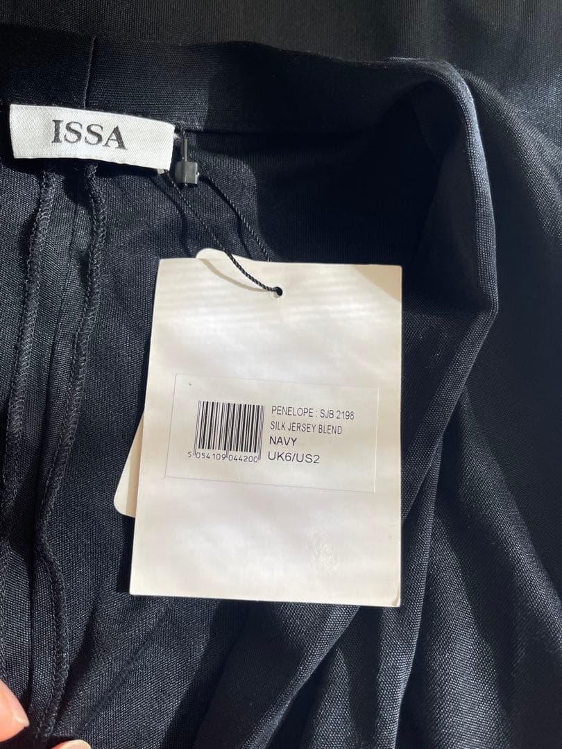 りんごIssa Londonダークネイビー