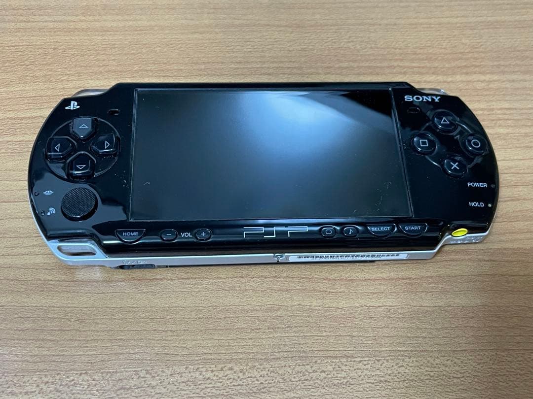 PSP 2000 本体＋ソフト3本
