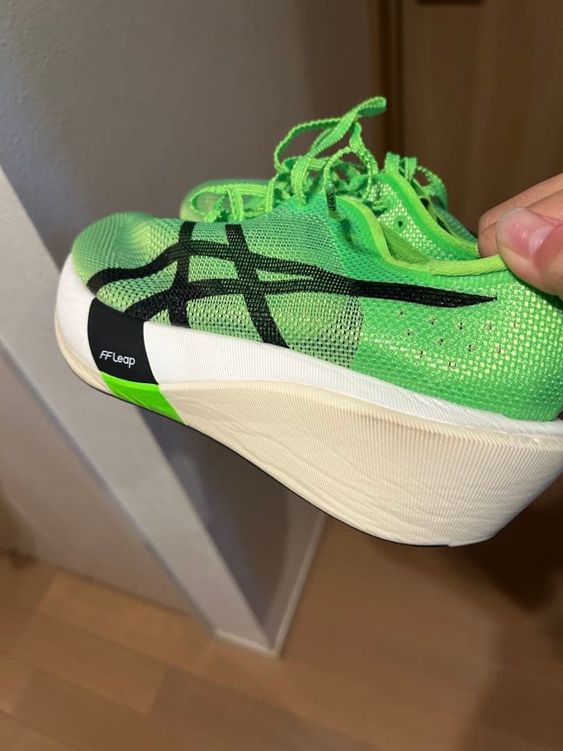 ASICS メタスピードエッジ東京
