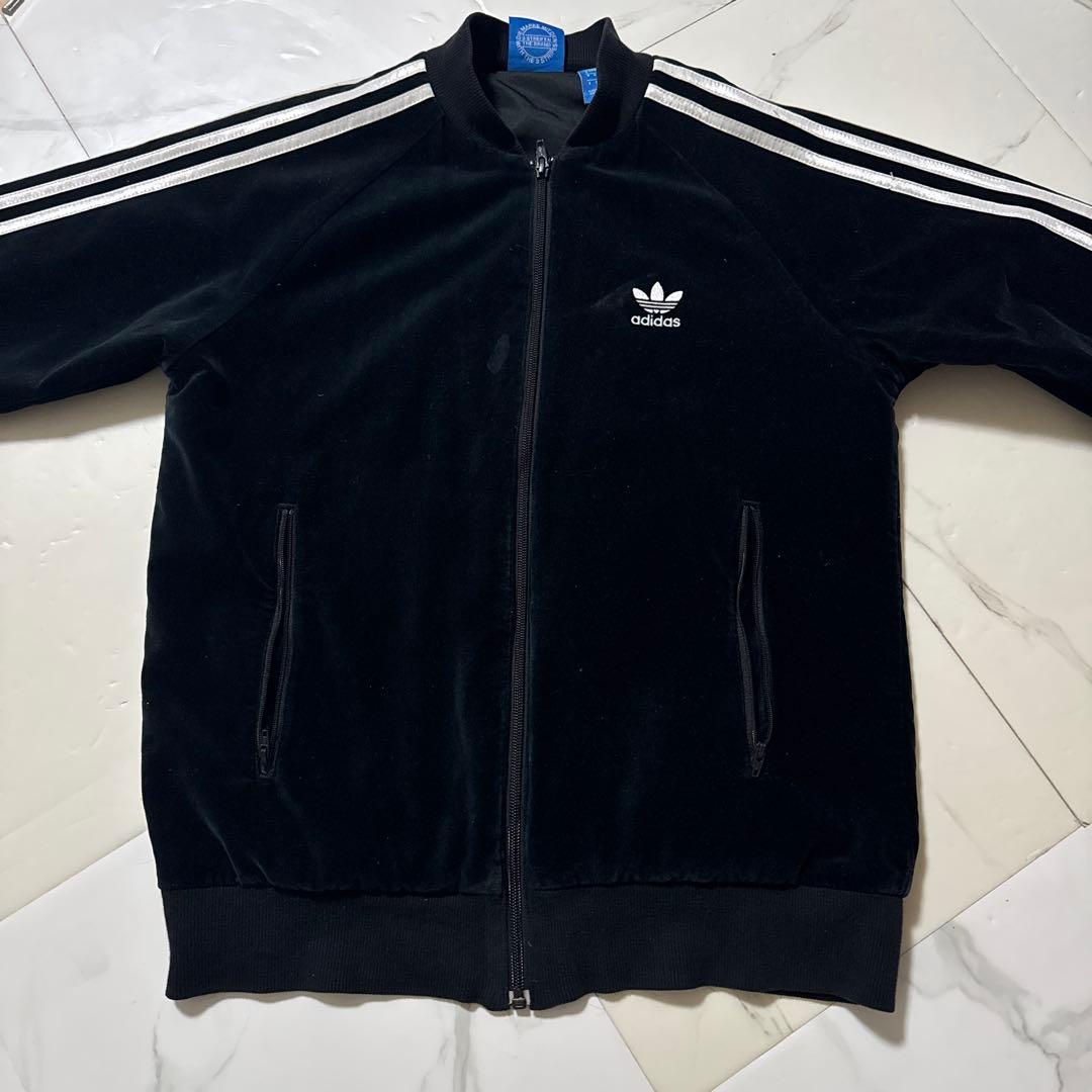 adidasトラックジャケット ベロア生地