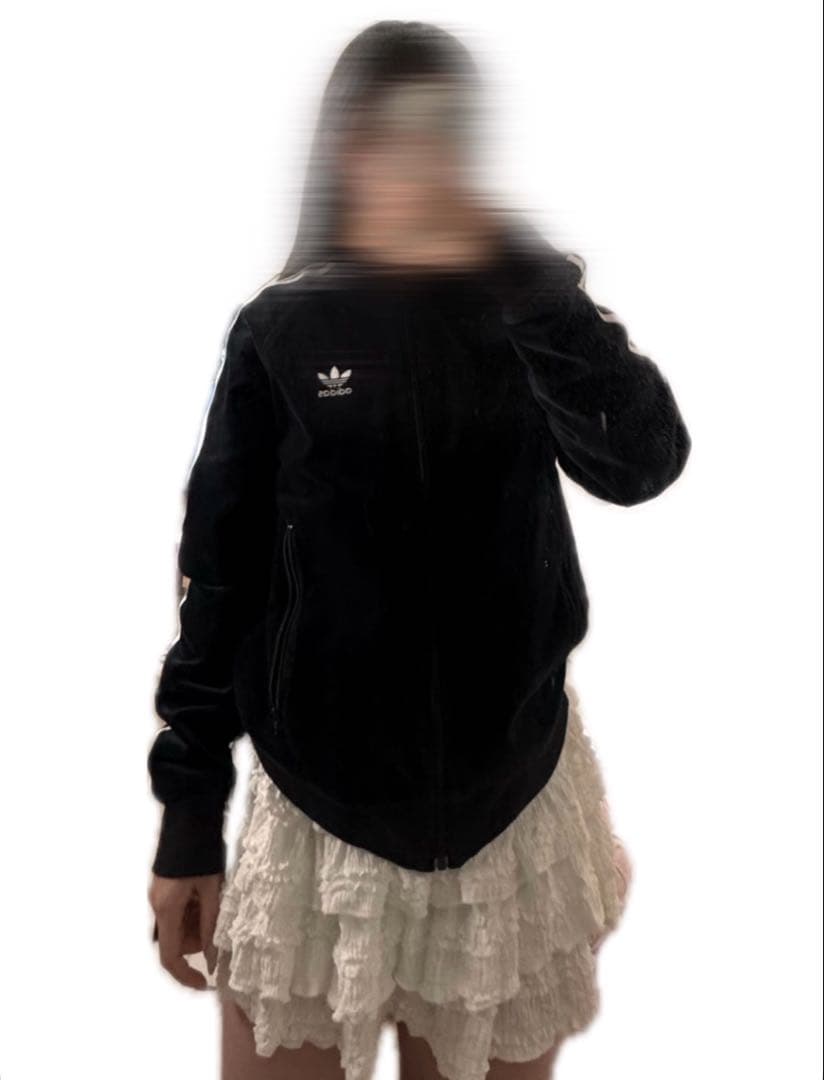 adidasトラックジャケット ベロア生地