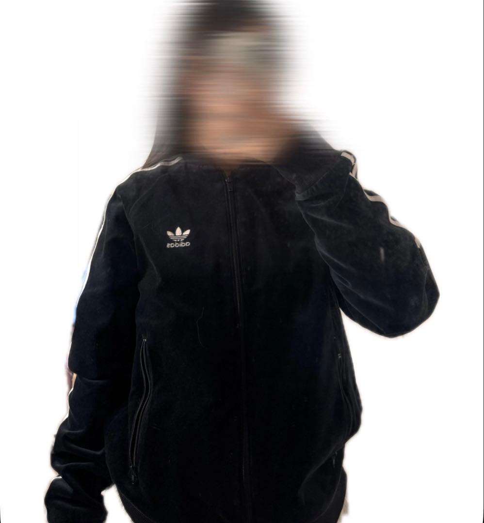 adidasトラックジャケット ベロア生地
