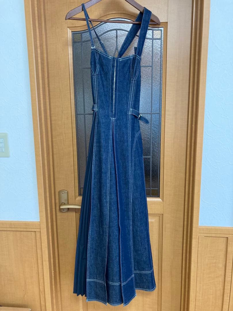 CASA FLINEのフロントホックデニムロングワンピース