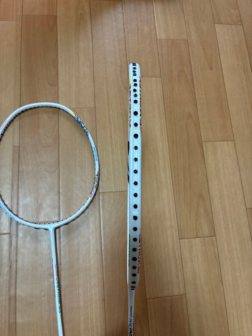 バドミントンラケット　ヨネックス ASTROX 33 2本セット