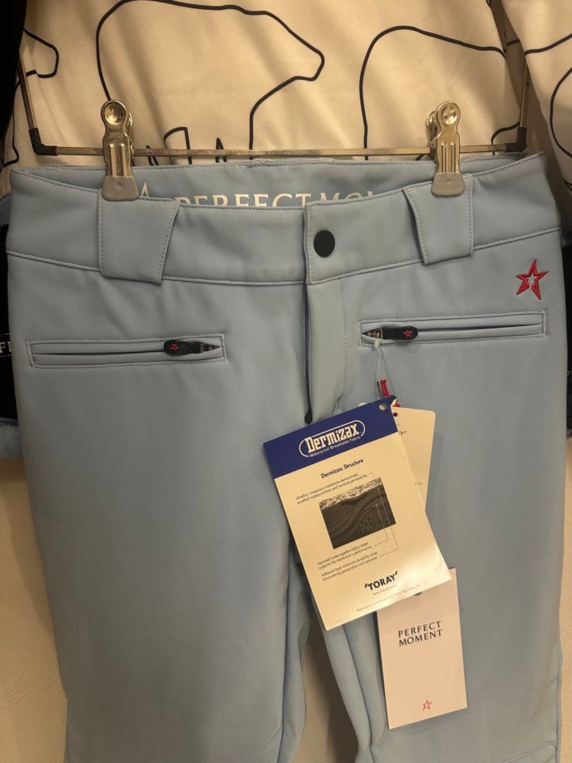 新品PERFECT MOMENTスキーウェアセット