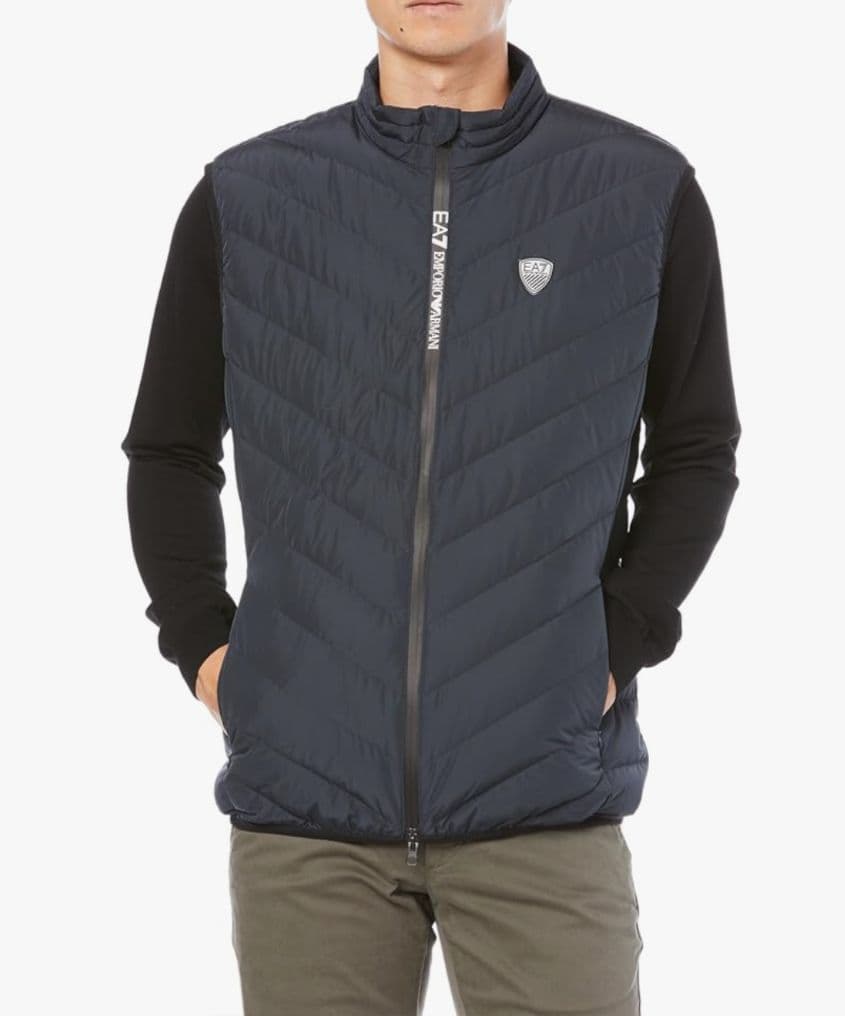 新品　EMPORIO ARMANI EA7 エンポリオアルマーニ　ダウンベスト