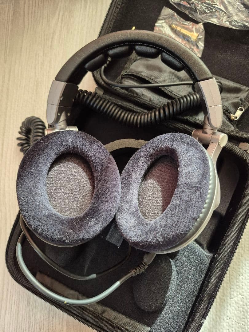 【美品】SHURE ヘッドフォン SHR940
