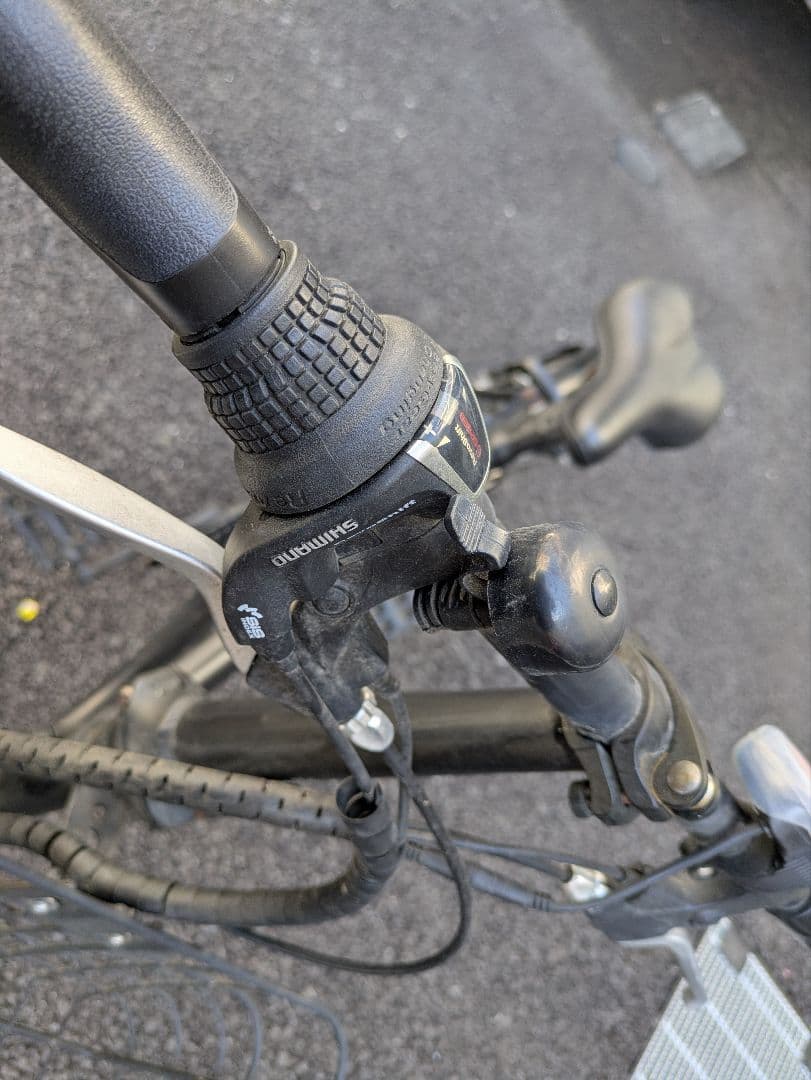 電動自転車 自転車 20インチ シマノ6段変速搭載 電動アシスト自転車　黒