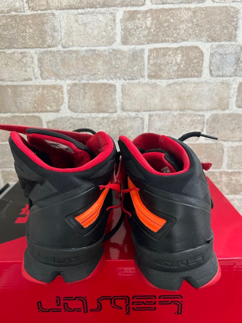 Nike Zoom Soldier VIII 黒/赤 30cm