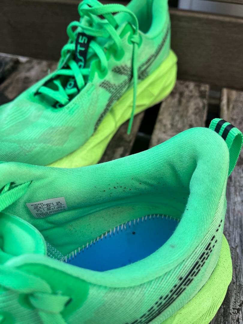 asics NOVABLAST5 中古 美品 走行20km弱　26.5センチ