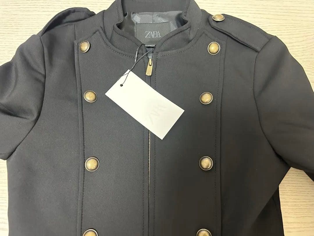完売品 ZARA ボタン付きフィットブレザーSサイズ新品タグ付き