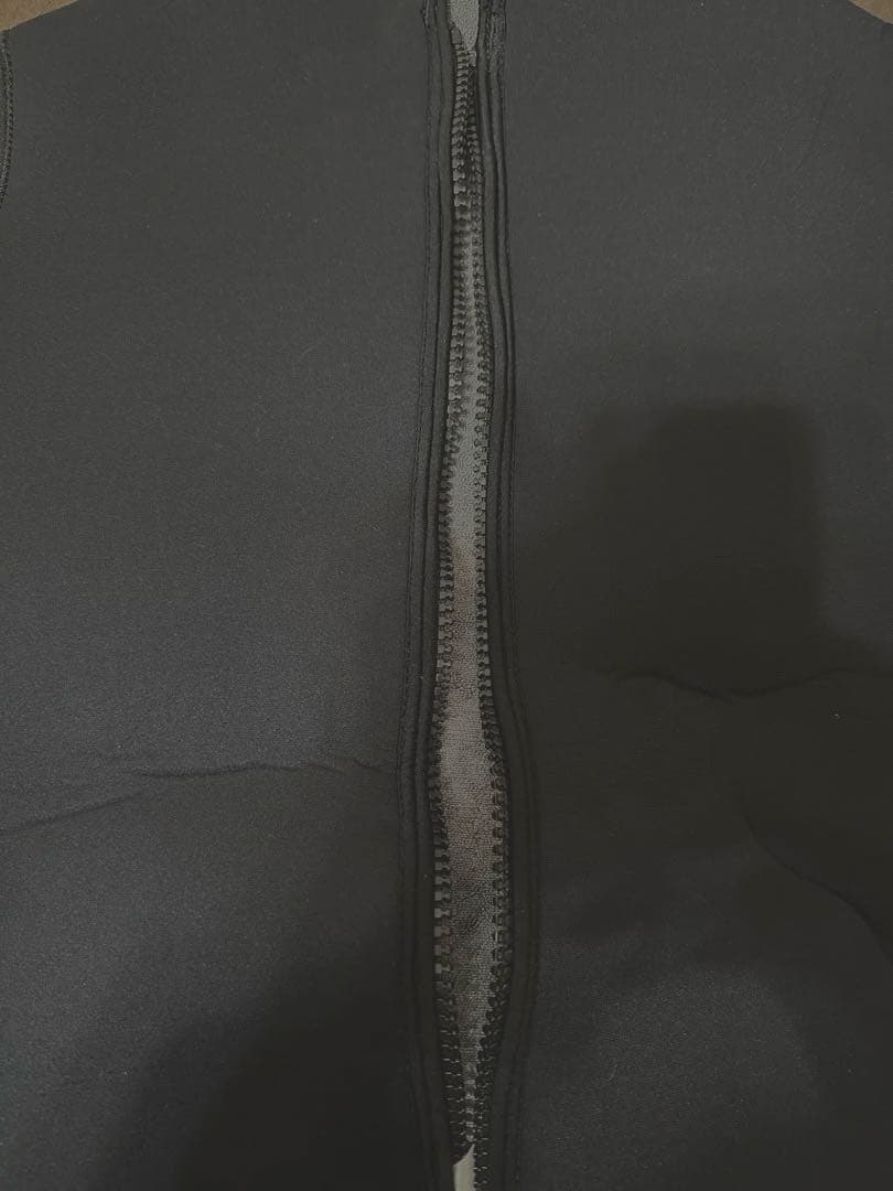 美品　TOP SHELL フルジップ タッパー 黒