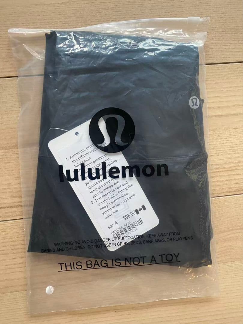 lululemon ブラック　ヨガパンツ サイズ4