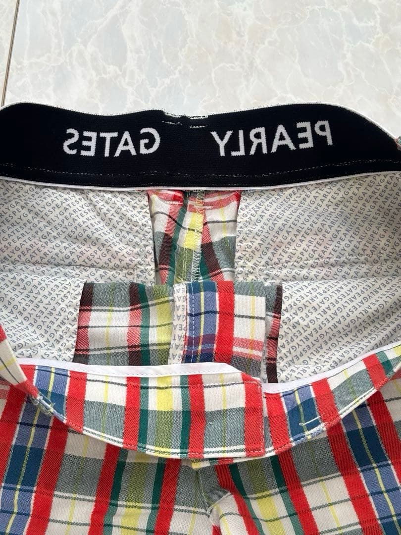 美品　PEARLY GATES ゴルフハーフパンツ 4 チェック柄 レッド系