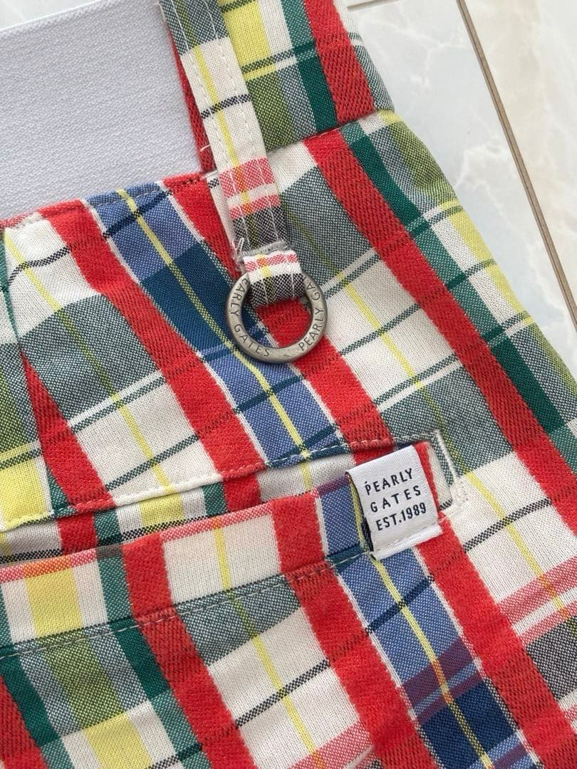 美品　PEARLY GATES ゴルフハーフパンツ 4 チェック柄 レッド系