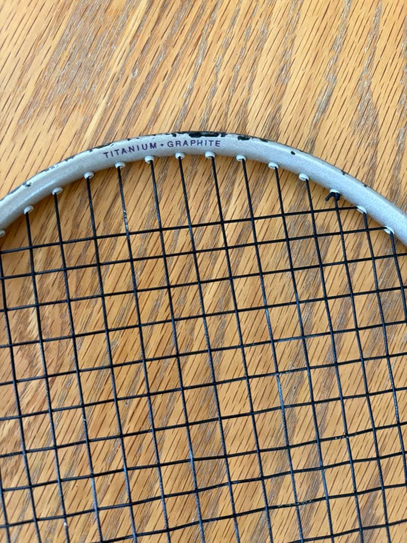 ★バドミントンラケット　ヨネックス　AEROTUS100 Carbonex14★