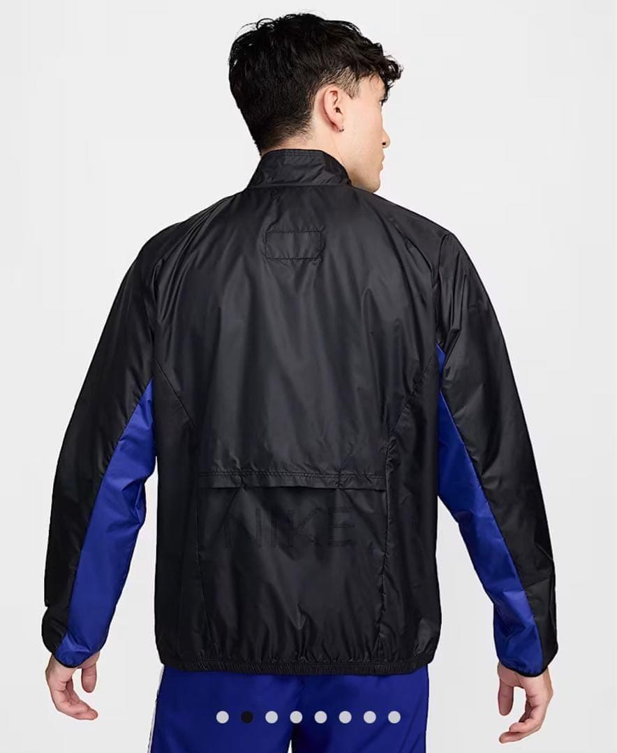 NIKE ランニングジャケット　ウィンドブレーカー　軽量　黒青ブラック　L 新品