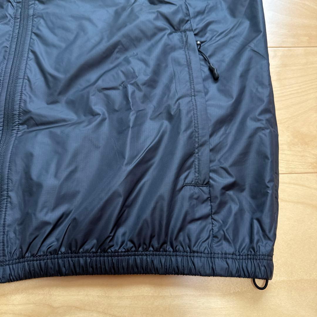 NIKE ランニングジャケット　ウィンドブレーカー　軽量　黒青ブラック　L 新品