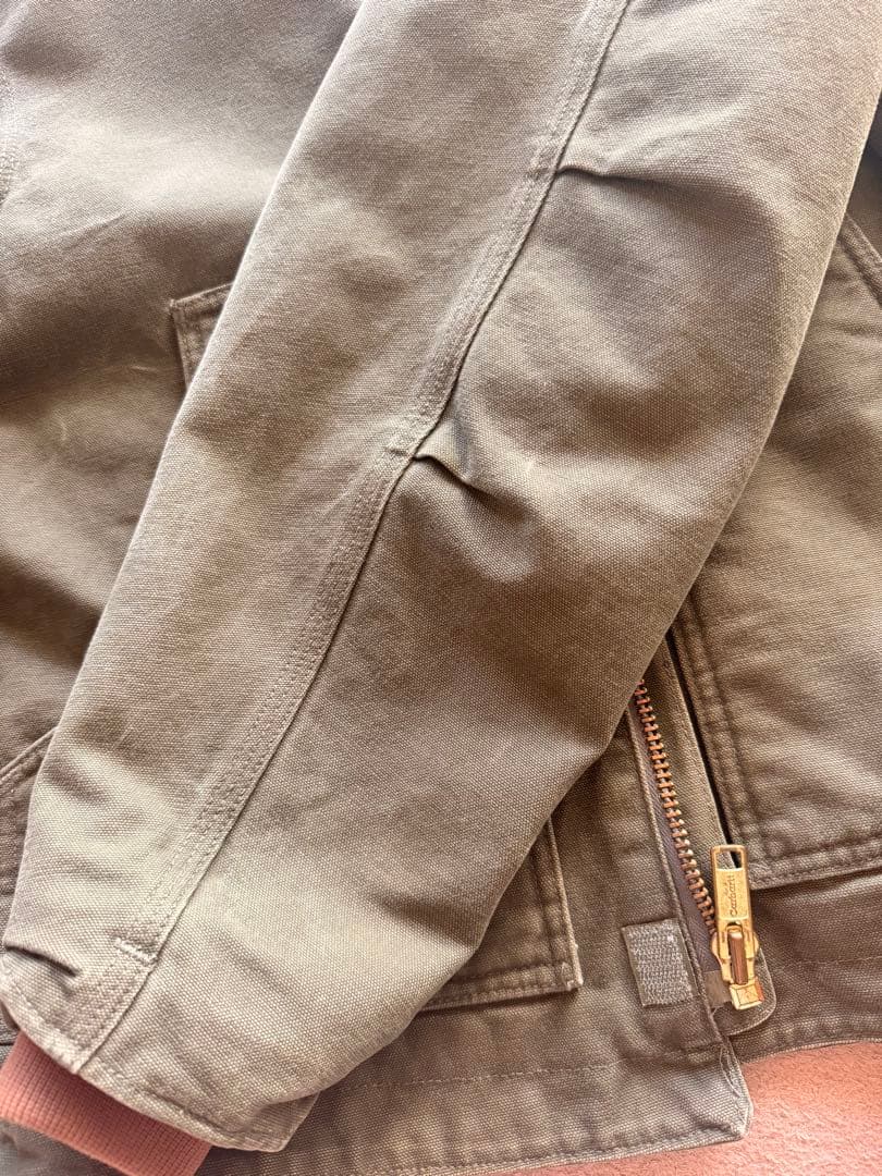 Carhartt オリーブグリーンジャケット USED