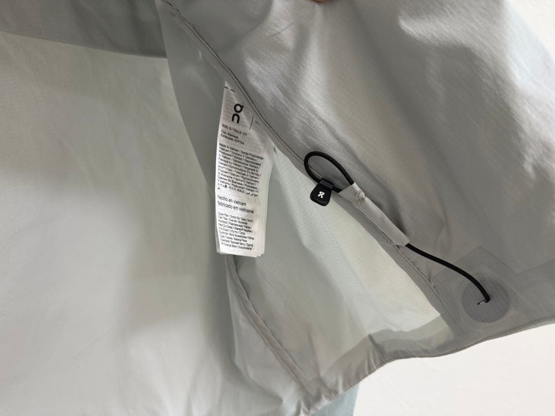 新品未使用タグ付き　on オン　Core Jacket Cobble