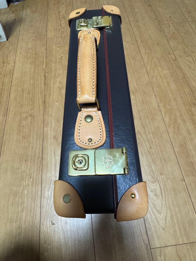 GLOBETROTTER 1897グローブトロッター スリムアタッシュ 紺