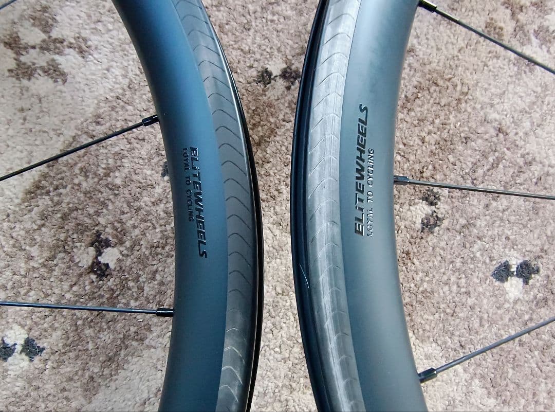 ELITEWHEELS EDGE 40ｍｍ　リムブレーキ用　走行少