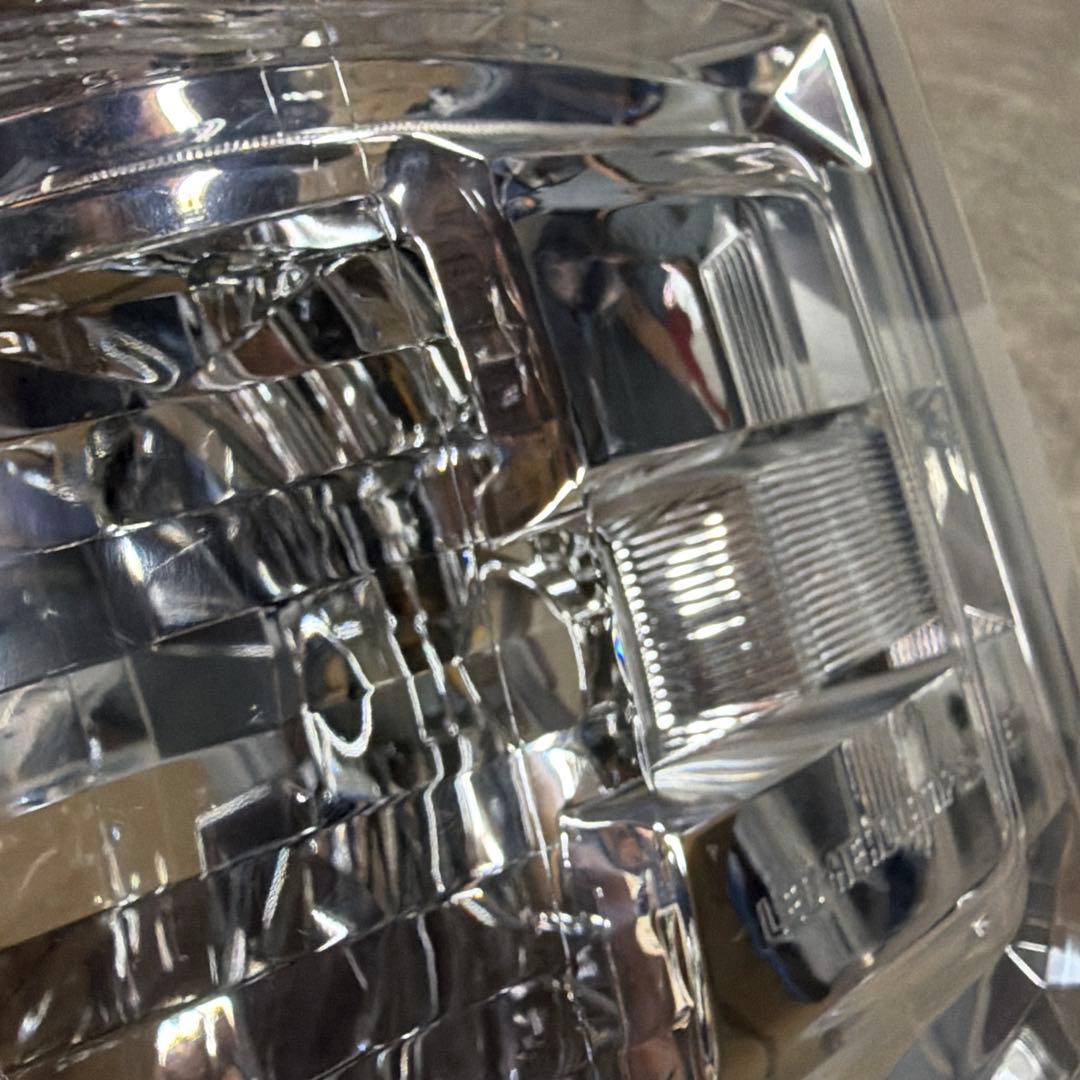 200系ハイエース　LEDヘッドライト　左