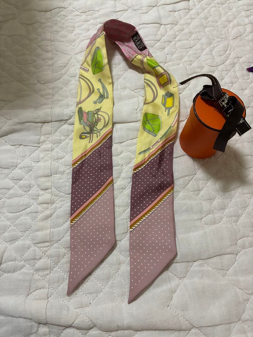 HERMES シルクスカーフ ドット柄　スモーキーピンク　イエロー