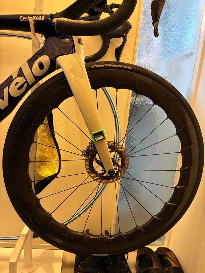 Vcycle 1.4 WAVY カーボンホイール