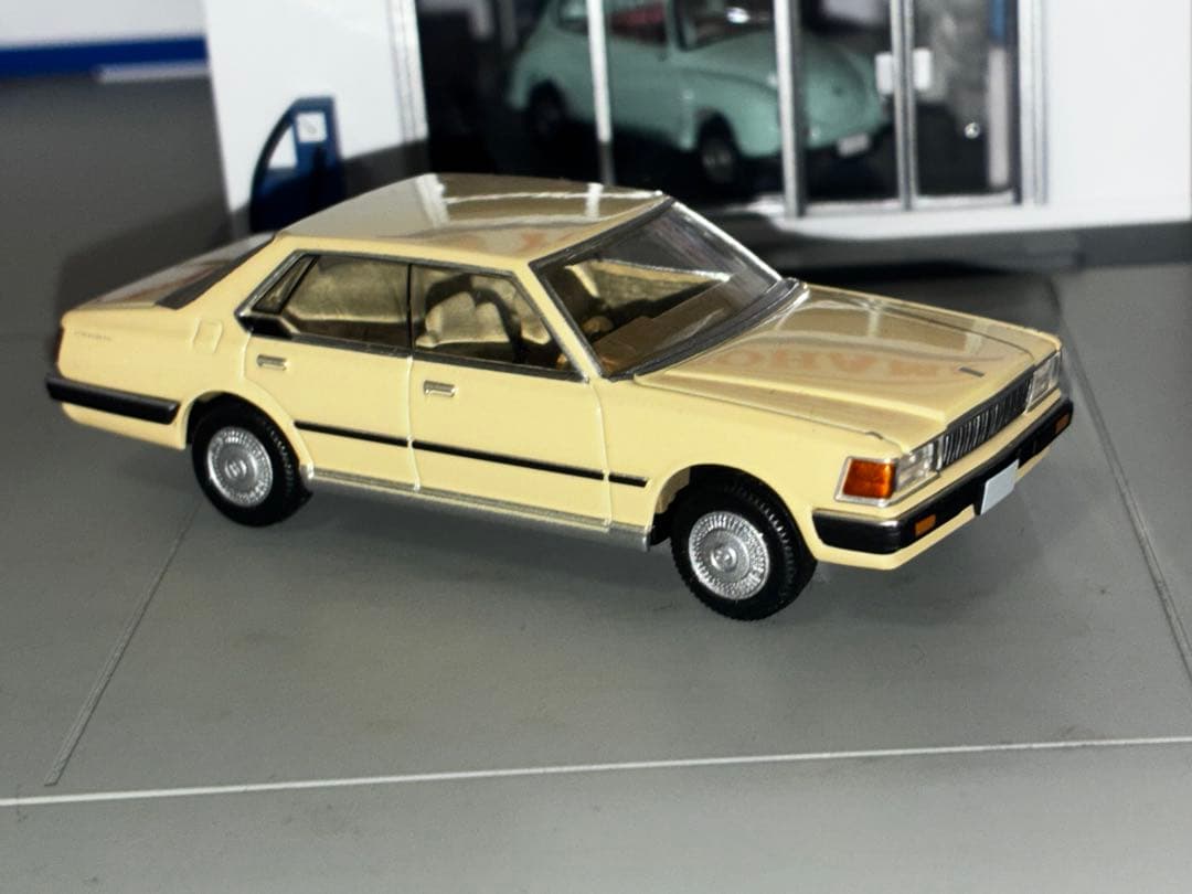 トミカラマ ヨコハマタイヤショップ　 ちょっと難あり‥車両付き中古！