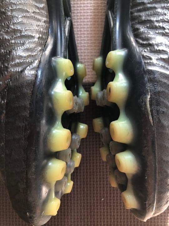 サッカー スパイク NIKE マジスタオブラAG